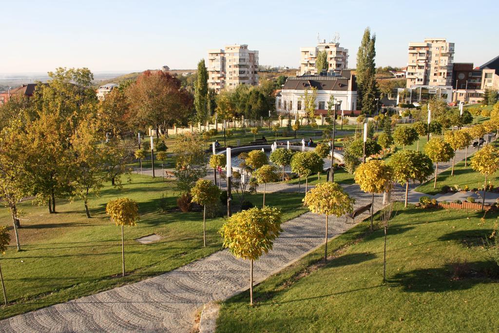 Hotel Bulevard Prestige Slatina  Exteriör bild